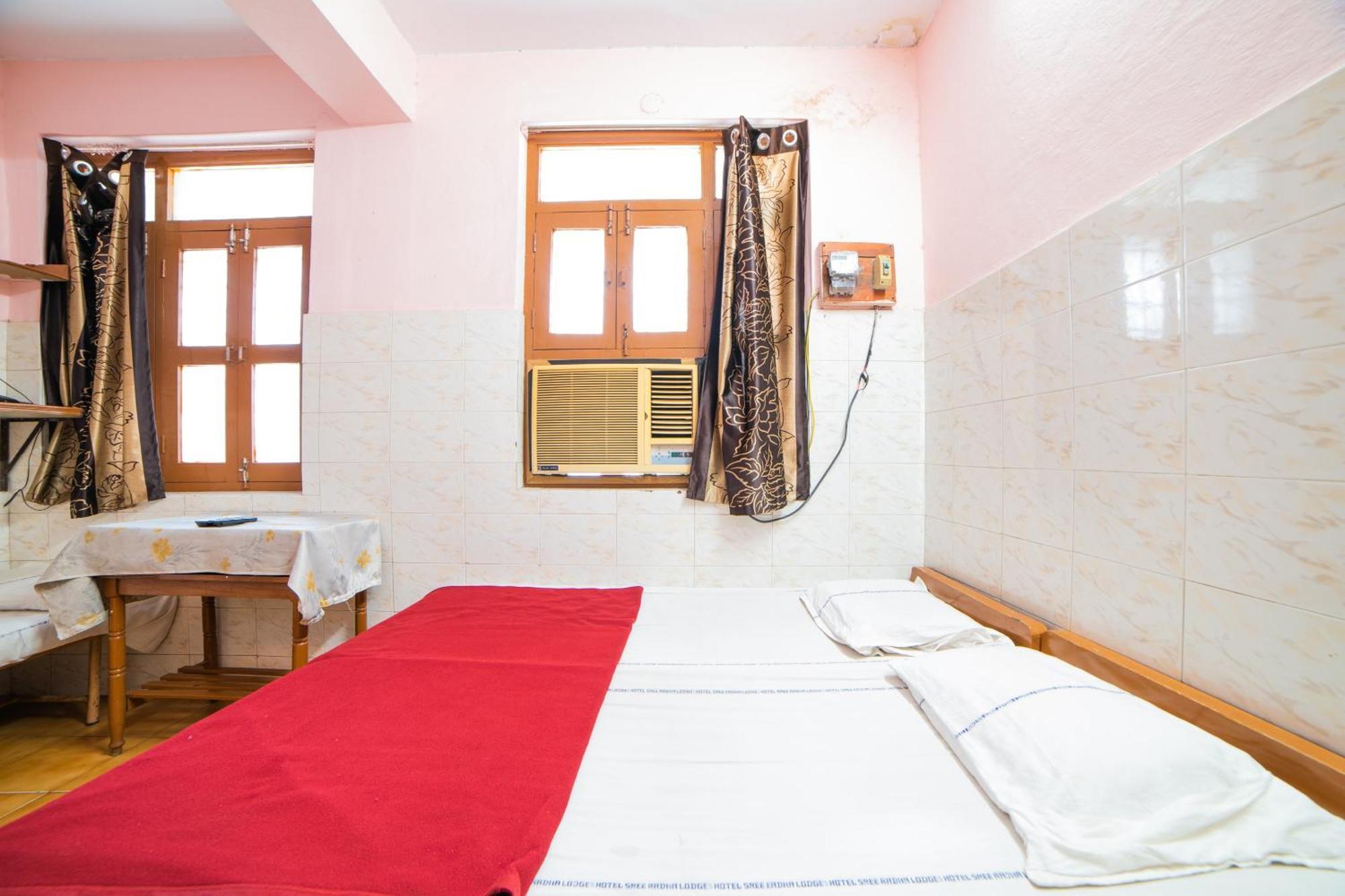 Hotel O Sree Radha Lodge Near Snow World Secundurabad エクステリア 写真